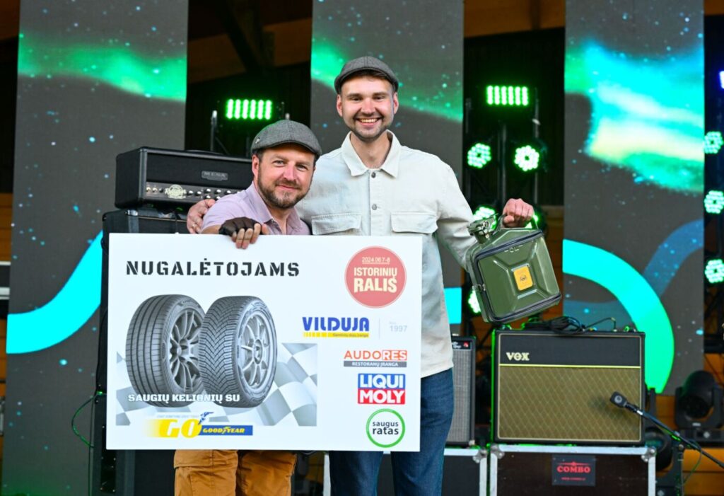 The contributors of the “Vilduja” historic automotive rally competed on the roads of Lithuania and Poland